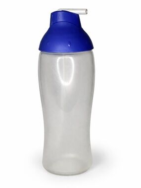 Rubbermaid Clear Drink Bottle with Blue Flip Straw Lid